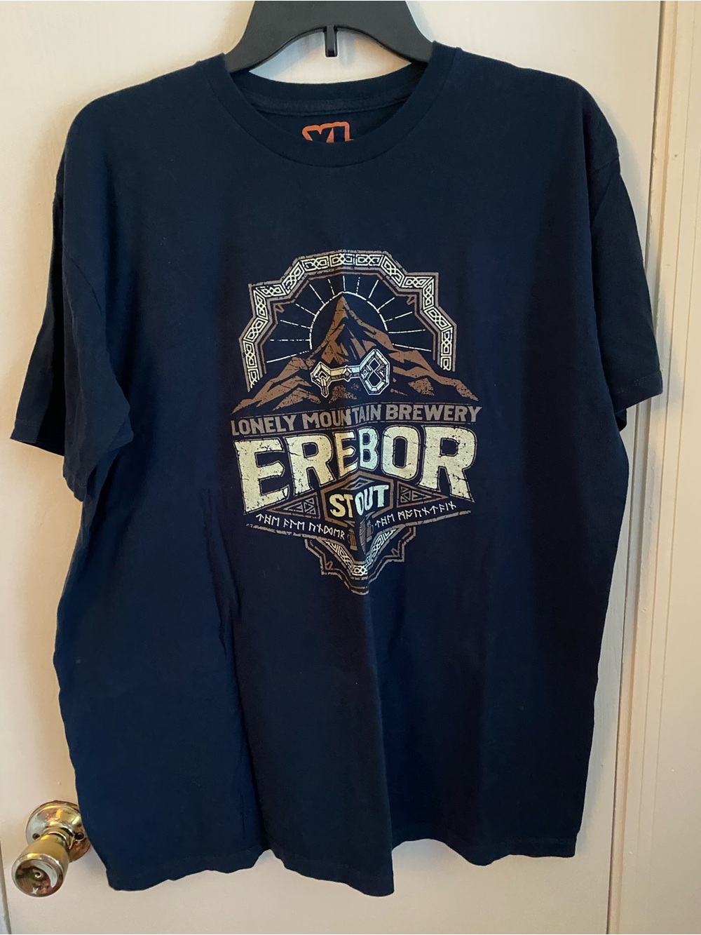 Busted Tees Lonely Mountain Brewery Erebor Stout T-Shirt (XL)